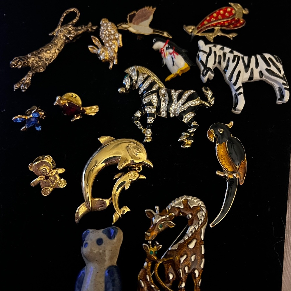 Charming Animal Brooch Collection – Enamel, Rhinestones, and Unique Designs